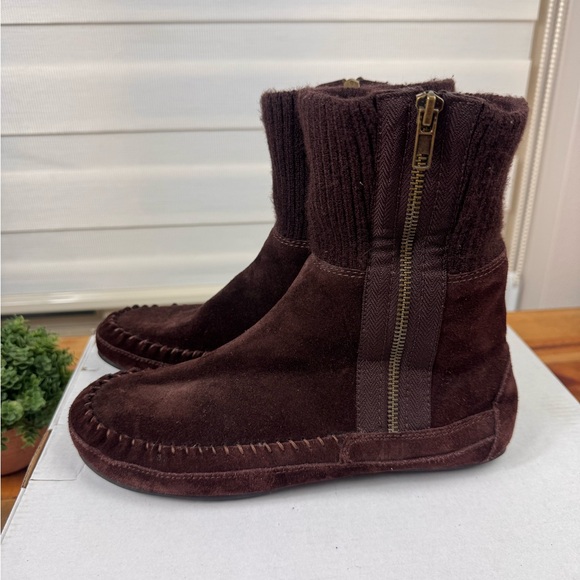 Minnetonka suede brown booties lace up size 8 - Picture 3 of 9